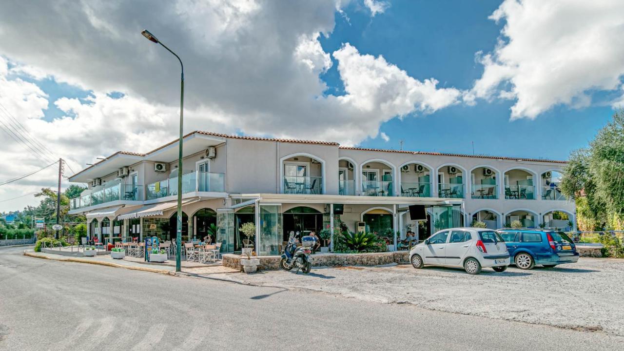 Porto Marina Aparthotel Гувія Екстер'єр фото