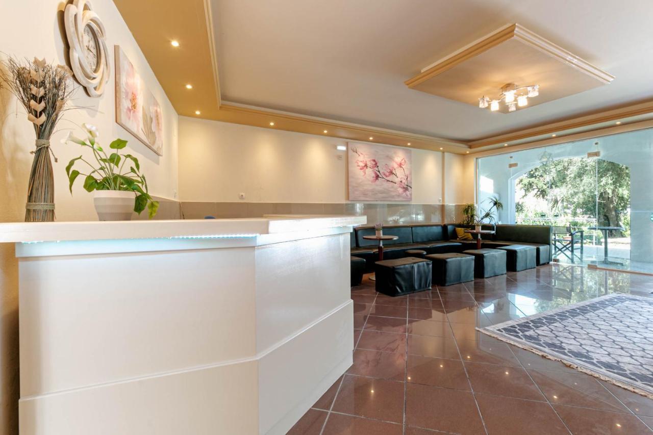 Porto Marina Aparthotel Гувія Екстер'єр фото